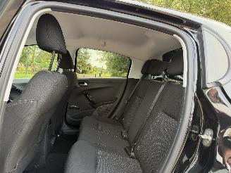 Peugeot 208 1.2 PureTech Style Pack picture 12