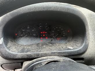 Renault Master T33 2.2dCi L2H2 picture 8