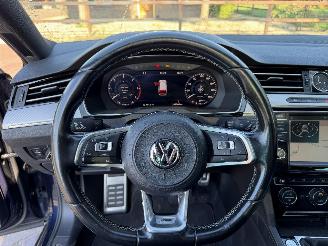 Volkswagen Passat Variant 2.0 TDI Connected Series Plus picture 19