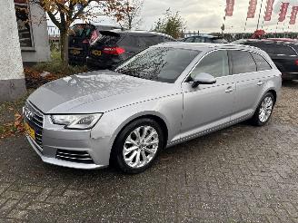 Schadeauto Audi A4 2.0 TDI clima/navi/velgen 2016/2
