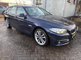 BMW 5-serie 528i x-drive luxury picture 2