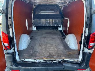 Mercedes Vito 114cdi RWD 3-pers picture 12