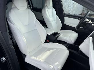 Tesla Model X 75d picture 10