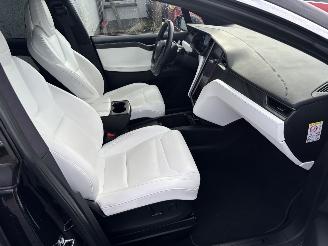 Tesla Model X 75d picture 5