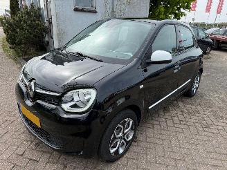 damaged passenger cars Renault Twingo Airco 2021/1