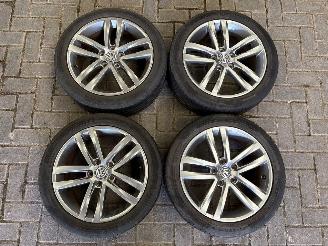 Auto incidentate Volkswagen Golf R-Line 4xvelg (originele) 2013/1