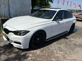 skadebil auto BMW 3-serie 320d clima 2014/5