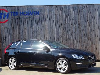 Volvo V-60 2.4 D6 Twin Engine Hybride Momemtum Klima Navi 162KW Euro 6 picture 5