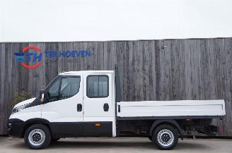 Coche accidentado Iveco Daily 35S12 2.3 HPi Dubbele Cabine Open Laadbak Trekhaak 85KW Euro 6 2017/1