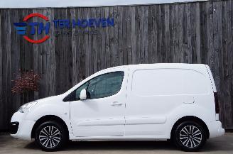uszkodzony samochody osobowe Peugeot Partner 1.6 BlueHDi L1H1 Airco Navi Cruise Trekhaak 55KW Euro 6 2017/4