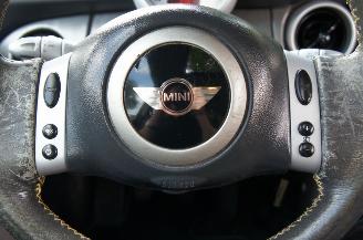Mini Cooper 1.6 Airco Cruise Pano Stoelverwarming 85KW Euro 4 picture 16