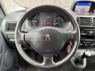 Peugeot Partner 1.6 HDi L1H1 Navteq2 Klima AHK Temp. 66kW picture 17