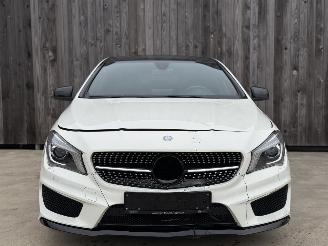 Mercedes Cla-klasse 180 Shooting Brake AMG-Line Panorama Unfall picture 2