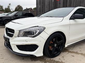 Mercedes Cla-klasse 180 Shooting Brake AMG-Line Panorama Unfall picture 48