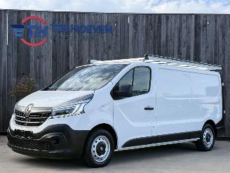 krockskadad bil bedrijf Renault Trafic 2.0 dCi 120 T29 L2H1 Comfort LED Navi AHK 2020/3