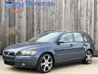 uszkodzony samochody osobowe Volvo V-50 2.4i Momentum Automatik Klima Tempomat AHK 2005/4