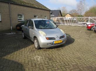 krockskadad bil auto Nissan Micra 1.0 Basis 2003/8