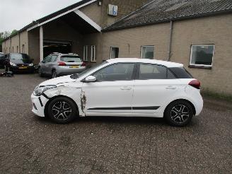 Hyundai I-20 1.0 T-GDI Comfort Aut NAP REST BPM 1200 EURO !!!!! picture 4