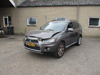 Mitsubishi Outlander 2.0 Edition Automaat REST BPM 400 EURO !!!! picture 3