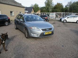 uszkodzony samochody osobowe Ford Mondeo 2.0-16V Trend Wagon 2009/2