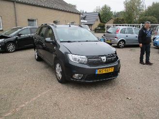 Voiture accidenté Dacia Logan 0.9 TCe BI-Fuel au REST BPM 400 EURO !!!!!! 2017/4