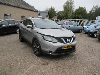 Auto incidentate Nissan Qashqai 1.6 Tekna REST BPM 1500 EURO !!!!!! 2017/8