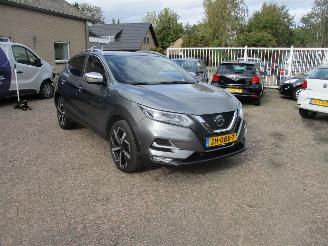 Vaurioauto  passenger cars Nissan Qashqai 1.3 DIG -T Tekna + NAP AUT 2019/5