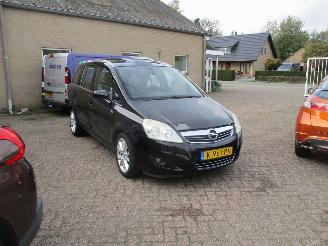 krockskadad bil auto Opel Zafira 1.8 Essentis 6P PANO 2008/11