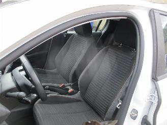 Peugeot 208 1.2 PureTech Active NAP picture 14