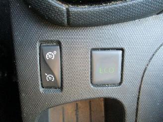 Renault Clio 0.9 TCe Expression 5drs picture 20