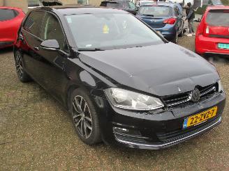 krockskadad bil auto Volkswagen Golf 1.2 TSI HighLine Aut NAP 2013/3