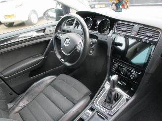 Volkswagen Golf 1.2 TSI HighLine Aut NAP picture 17