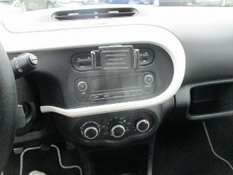 Renault Twingo 0.9 TCe Intens picture 17