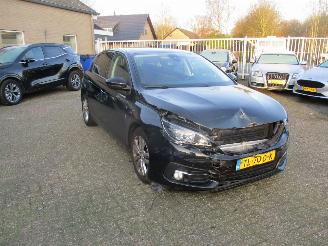 Unfallwagen Peugeot 308 1.2 PureT.Blue l.Ex REST BPM 900 EURO !!!! 2018/9