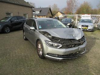 Vaurioauto  passenger cars Volkswagen Passat 1.4 TSI ACT Bns Ed REST BPM 370 EURO !!!! 2016/1