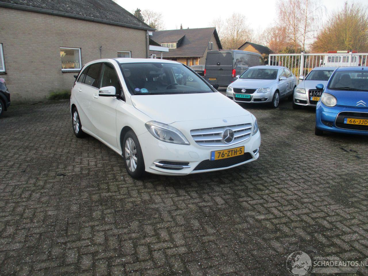 Mercedes B-klasse 180 Ambition REST BPM 500 EURO !!!!!