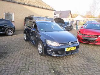 krockskadad bil auto Volkswagen Golf Variant 1.0 TSI ComfortLine NAP REST BPM 400 EURO !!!!! 2017/4