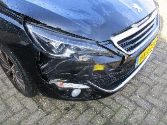 Peugeot 308 SW 1.2 PureTech Allure REST BPM 400 EURO !!!! picture 10