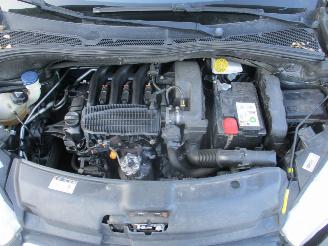 Peugeot 208 1.2 VTi Envy 5drs picture 13