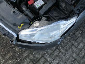 Peugeot 208 1.2 VTi Envy 5drs picture 12