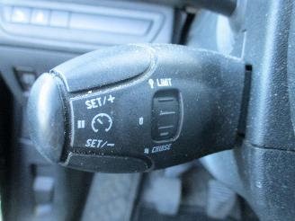 Peugeot 208 1.2 VTi Envy 5drs picture 23