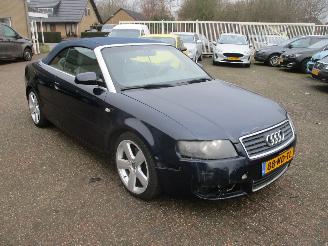 uszkodzony samochody osobowe Audi A4 Cabriolet 2.4 V6 Exclusive Aut 2002/7