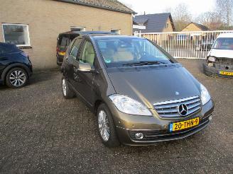 krockskadad bil auto Mercedes A-klasse 160 Bns CL.Eleg Aut NAP 2012/2