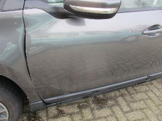 Peugeot 2008 1.2 PureTech Automaat NAP picture 13