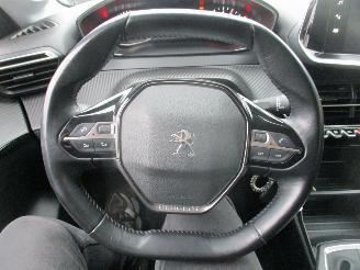 Peugeot 208 1.2 PureTech Allure picture 22