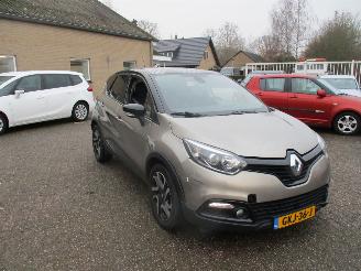 Vaurioauto  passenger cars Renault Captur 1.2 TCe Dynamique 2013/10