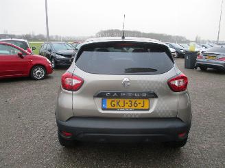 Renault Captur 1.2 TCe Dynamique picture 6