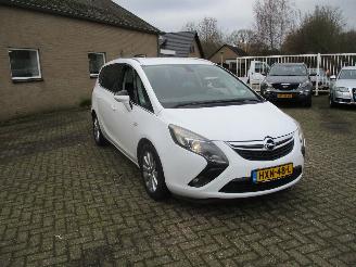 Schadeauto Opel Zafira TOURER 1.4 Business Edition 7 Persoons 2013/4