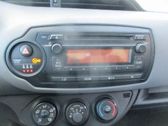 Toyota Yaris 1.0 VVT-i Now picture 20