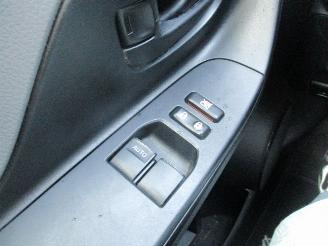 Toyota Yaris 1.0 VVT-i Now picture 26